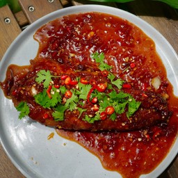 ปลากะพงราดพริก