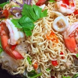 ยำมาม่าทะเล