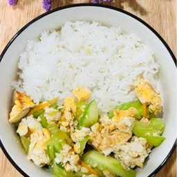 ข้าว+แตงกวาผัดไข่