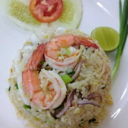 ข้าวผัดทะเล