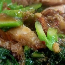 ผัดคะน้า (กับข้าว)