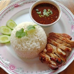 ข้าวคอหมูอบโอ่ง