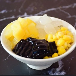 น้ำแข็งไส น้ำเชื่อม เลือกฟรี3อย่าง ขนมหวาน