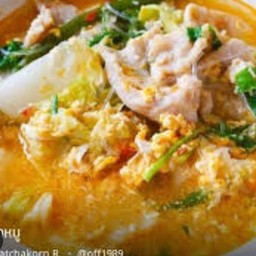 สุกี้หมู (น้ำ)