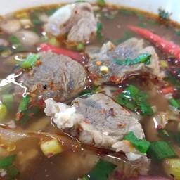 ต้มแซ่บเนื้อน่องลาย