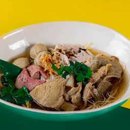 ก๋วยเตี๋ยวหมู Stewed Pork Noodle Soup