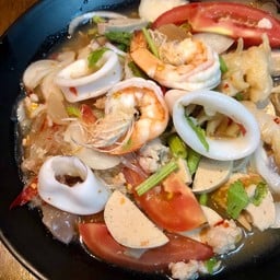 จ่าเคลาบหมู กะเพรา