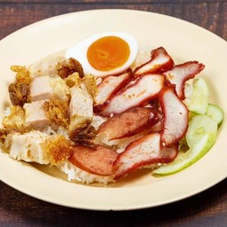 ข้าวหมูแดงหมูกรอบ