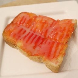 ขนมปังราดสตอเบอรี่