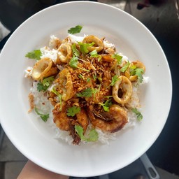 หมึก+กุ้งผัดกระเทียม