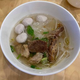 ก๋วยเตี๋ยวหมูรวม