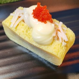 ไข่หวานญี่ปุ่นยัดไส้สลัดปูอัด