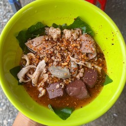 ต้มเลือดหมูต้มยำ