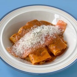 SMOKED SALMON ROSÉ PASTA