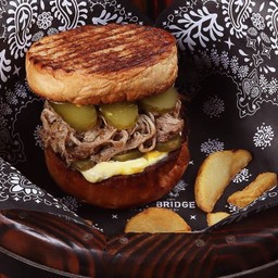 NY STREET PULLED BEEF SANDWICH