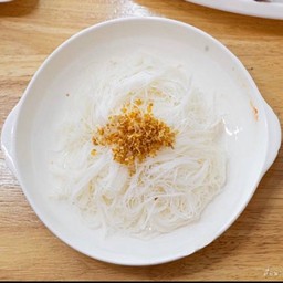 หมี่กระเทียม