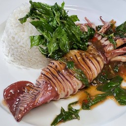 Rice Topped With Stir fried Squid And Basil - ข้าวราดผัดกะเพราหมึกทั้งตัว