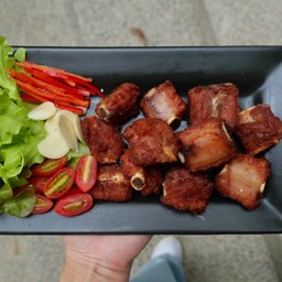 ซี่โครงหมูบรั่นดี