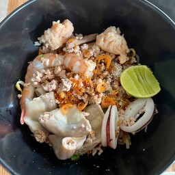 ก๋วยเตี๋ยวแห้งต้มยำรวม+ทะเล