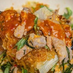 สุกี้แห้งหมู