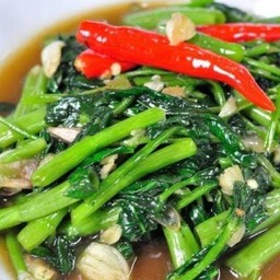 ผักบุ้งไฟแดงเป็นกับ.