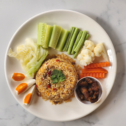 ข้าวผัดน้ำพริกลงเรือ