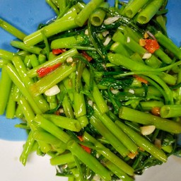 ผัดผักบุ้งไฟแดง