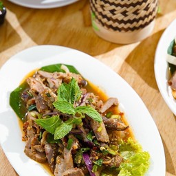 น้ำตกหมู