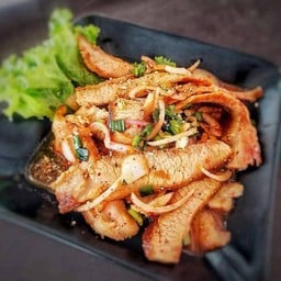 น้ำตกคอหมู