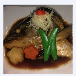 หัวปลาแซลมอลต้ม ซีอิ้วใหญ่