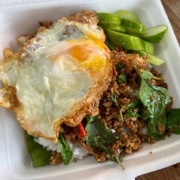 กะเพราหมูสับ