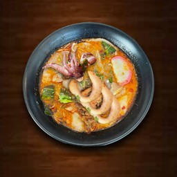 Tom Yum Squid Ramen (Please Select Noodles)