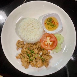 ข้าวหมูผัดซอสเทอริยากิ