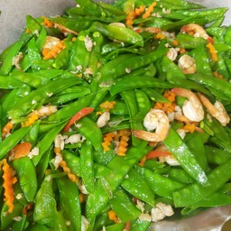 ผัดถั่วลันเตากุ้ง