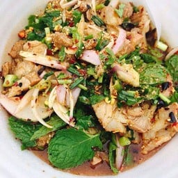 น้ำตกหมู