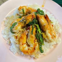 ข้าวกะเพรากุ้ง