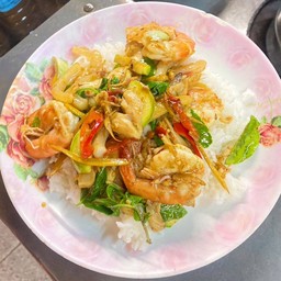 ผัดฉ่าราดข้าว