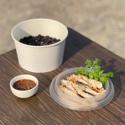 อกไก่ย่างอัลมอนด์