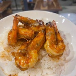 ข้าวราดกุ้งซอสมะขาม