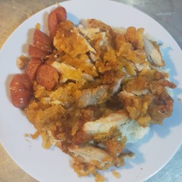 ข้าวหน้าไก่ทอด+กุนเชียง