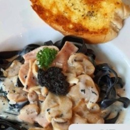 BLACK Truffle BLACK Fettuccine