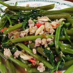 ผัดผักบุ้งหมูสับ