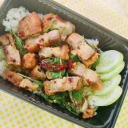 กะเพรา ไข่ข้น ต้นซอย เสรีไทย32 เสรีไทย32