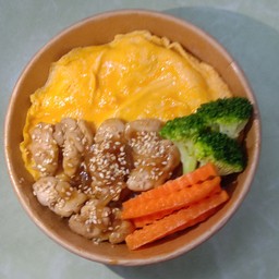 กระเพราเนื้อ&ไข่ข้น ฮาลาล by ก๊ะสุย๊ะ