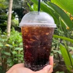 โค้กแก้วใหญ่