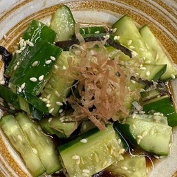 D10 Goma kyuli Salad แตงกวาน้ำมันงา