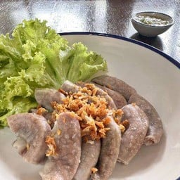 ไส้ต้ม จิ้มซีฟู้ด (100 กรัม)