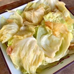 กะหล่ำปลีน้ำปลาเป็นกับ