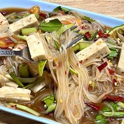 ตำเส้นเล็กหมูยอ