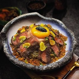 DRY AGED FIRED RICE WITH BEEF STEAK